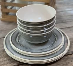 RJRQuality Camping Servies - 12 Delig – 100% Melamine Servies Set – Campingservies – Melamine Borden -Buiten Kamperen 1200x1078