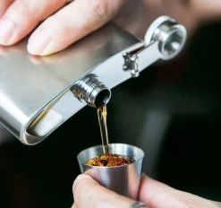 6x Rvs Shot Bekertjes - Borrelglaasjes - Thee/ Koffie Beker - Shotjes Met Leren Case - Bekers 30 ML 9 6x Rvs Shot Bekertjes - Borrelglaasjes - Thee/ Koffie Beker - Shotjes Met Leren Case - Bekers 30 ML -Buiten Kamperen 1200x1126 2