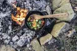 Petromax KR1 Gietijzeren Steelpan Met Deksel (1 Liter) 23 Petromax KR1 Gietijzeren Steelpan Met Deksel (1 Liter) -Buiten Kamperen 1200x799 16